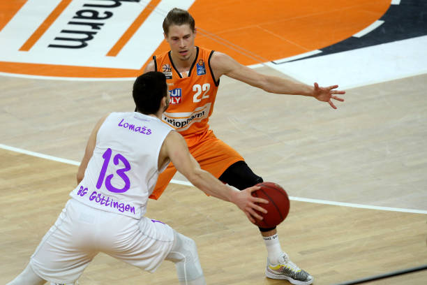 费尔南德斯 费尔南德斯