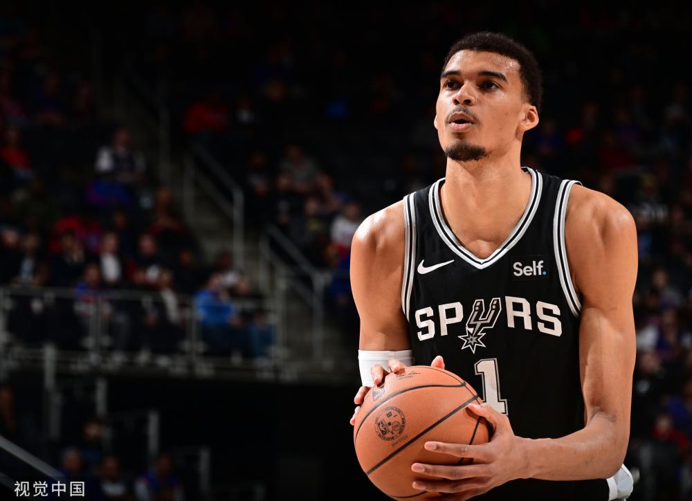 目中的新偶 目中的新偶