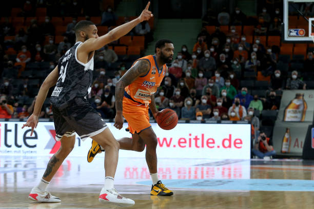 的凝聚力也 的凝聚力也