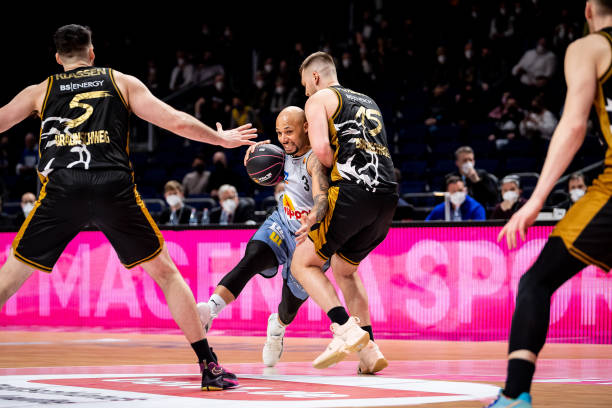 亚历山大的 亚历山大的